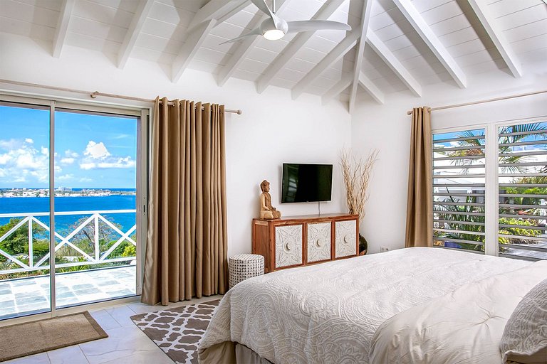 Sxm009 – Villa élégante avec vue mer à Baie Rouge Beach