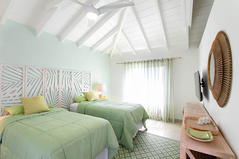 Sxm009 – Elegant sea-view villa near Baie Rouge Beach