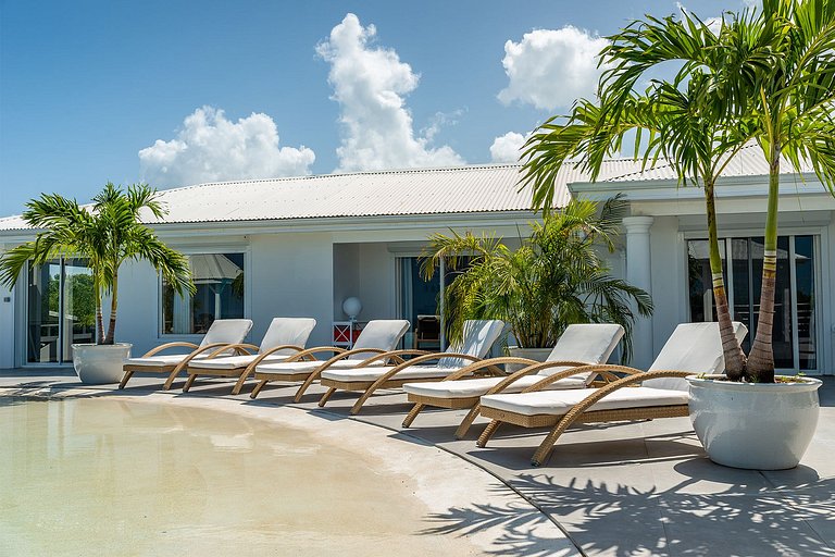 Sxm010 – Modern villa with ocean view near Plum Bay Beach