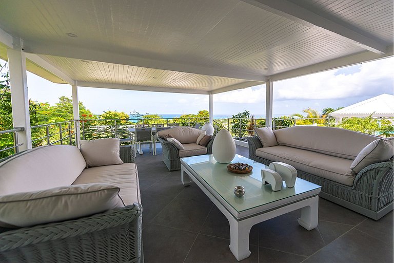Sxm010 – Modern villa with ocean view near Plum Bay Beach