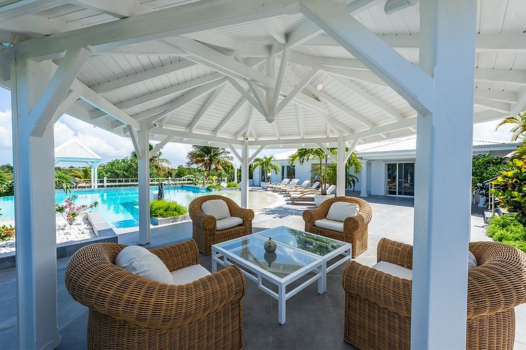 Sxm010 – Modern villa with ocean view near Plum Bay Beach