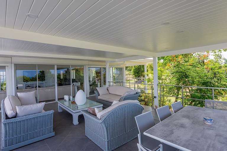 Sxm010 – Modern villa with ocean view near Plum Bay Beach