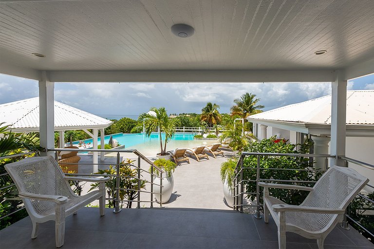 Sxm010 – Modern villa with ocean view near Plum Bay Beach