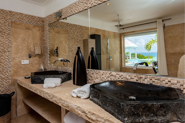 Sxm010 – Villa moderna con vista al mar en la playa Plum Bay