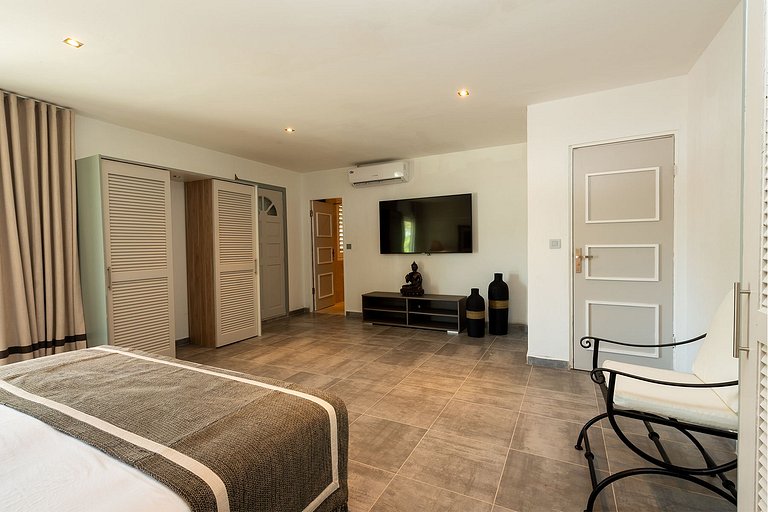 Sxm010 – Villa moderna con vista al mar en la playa Plum Bay