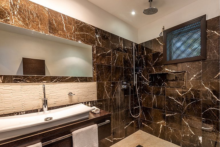 Sxm010 – Villa moderna con vista al mar en la playa Plum Bay