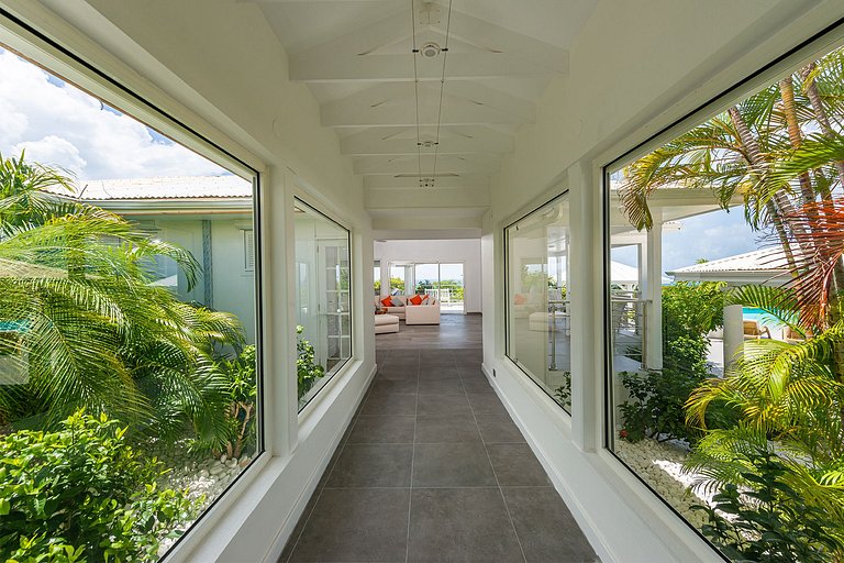 Sxm010 – Modern villa with ocean view near Plum Bay Beach