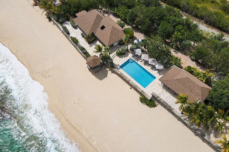 Sxm011 – Charming beachfront villa on Baie Longue Beach