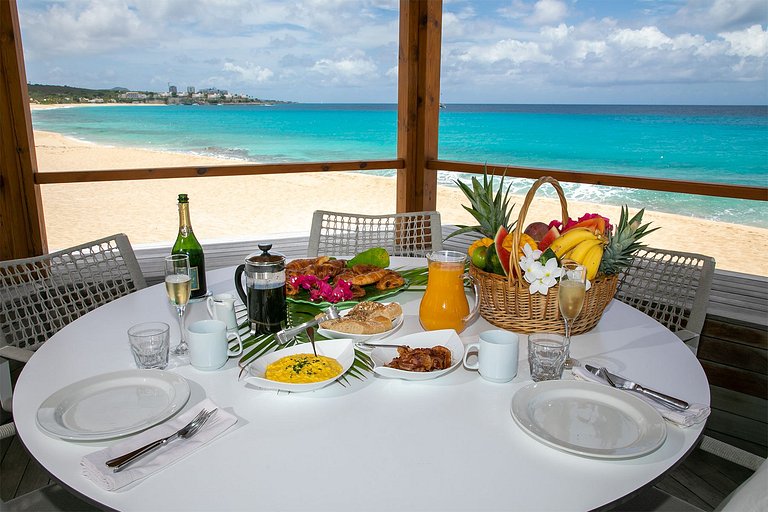 Sxm011 – Charming beachfront villa on Baie Longue Beach