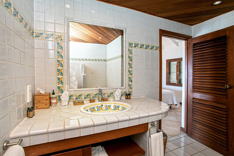 Sxm011 – Charming beachfront villa on Baie Longue Beach