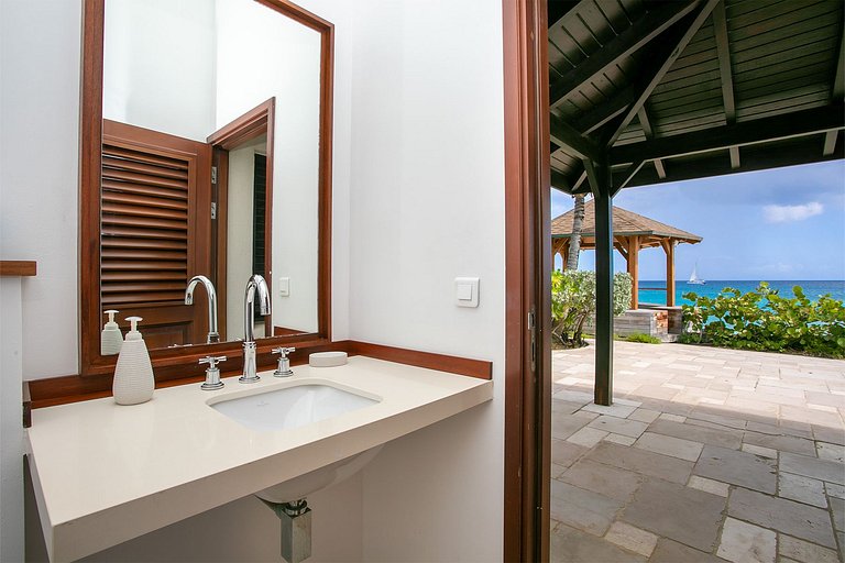 Sxm011 – Aconchegante villa à beira-mar na praia Baie Longue