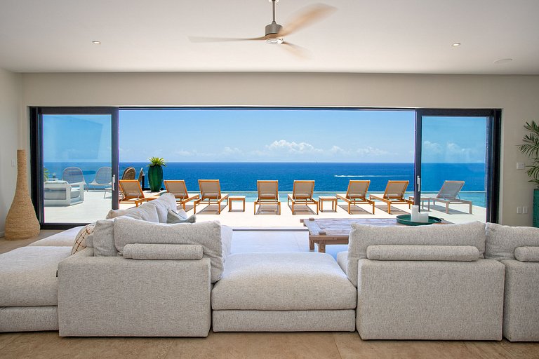 Sxm012 – Oceanfront luxury villa in Indigo Bay