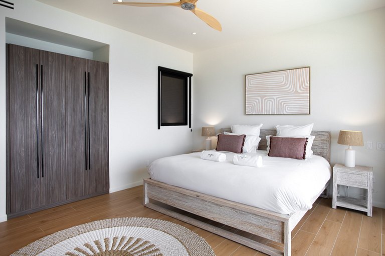 Sxm012 – Oceanfront luxury villa in Indigo Bay