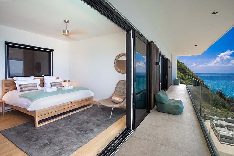 Sxm012 – Oceanfront luxury villa in Indigo Bay