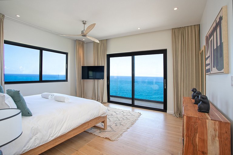 Sxm012 – Oceanfront luxury villa in Indigo Bay