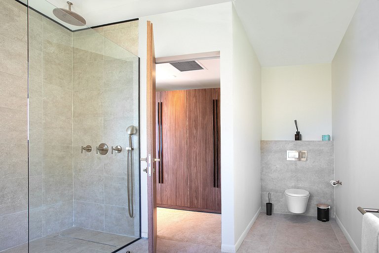 Sxm012 – Oceanfront luxury villa in Indigo Bay