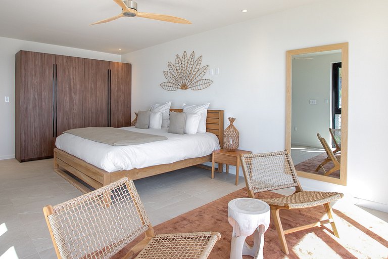 Sxm012 – Oceanfront luxury villa in Indigo Bay