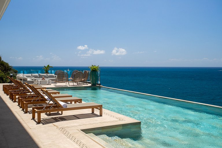 Sxm012 – Oceanfront luxury villa in Indigo Bay