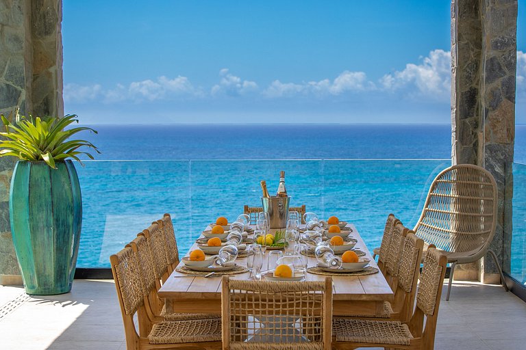 Sxm012 – Oceanfront luxury villa in Indigo Bay