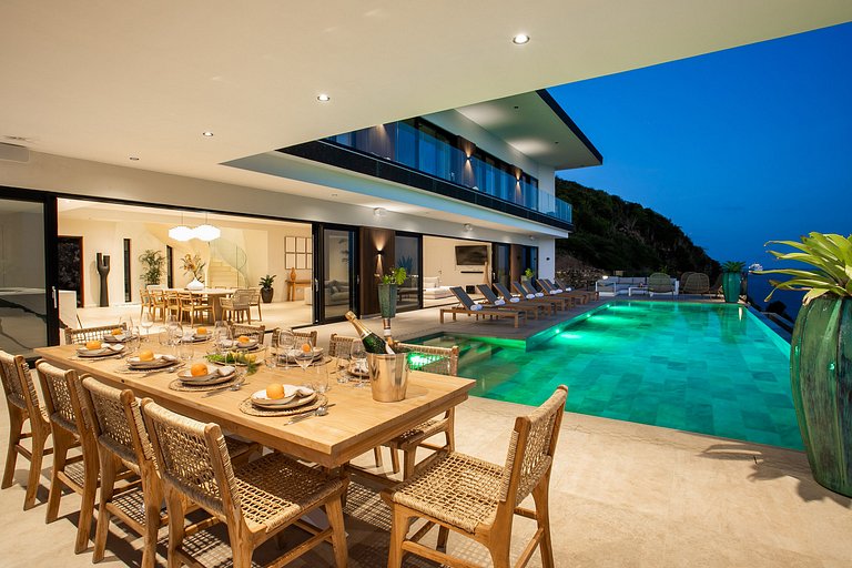 Sxm012 – Oceanfront luxury villa in Indigo Bay