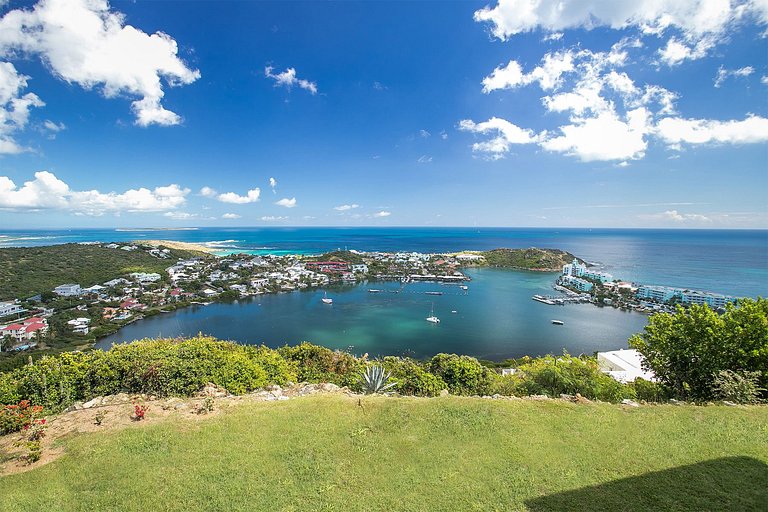 Sxm014 – Panoramic-view villa with pool in Oyster Pond