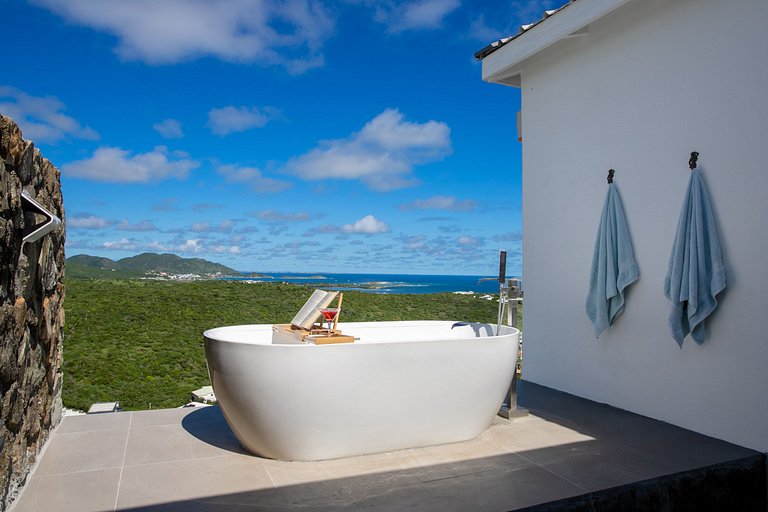 Sxm014 – Villa con vista panorámica y piscina en Oyster Pond