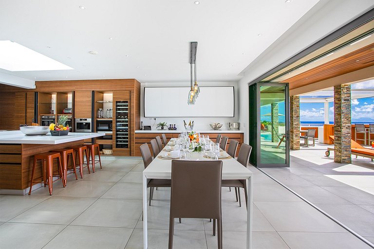 Sxm027 – Luxury villa with sea views in Pelican Key