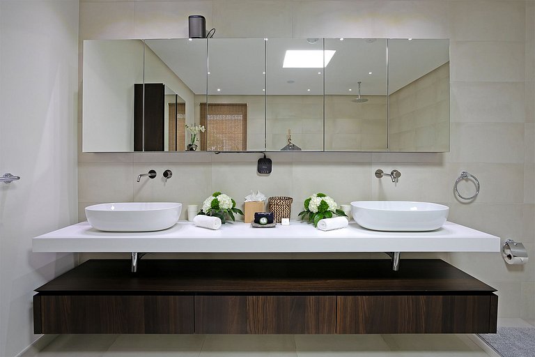Sxm027 – Luxury villa with sea views in Pelican Key