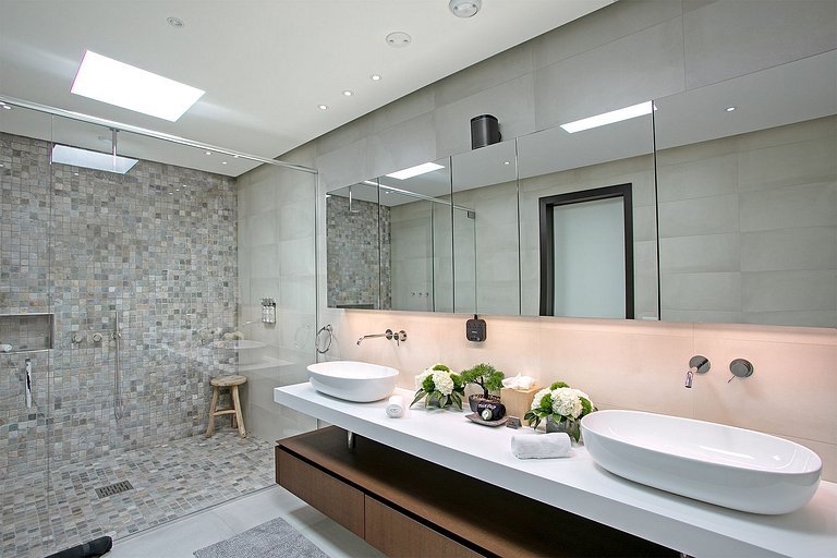 Sxm027 – Luxury villa with sea views in Pelican Key