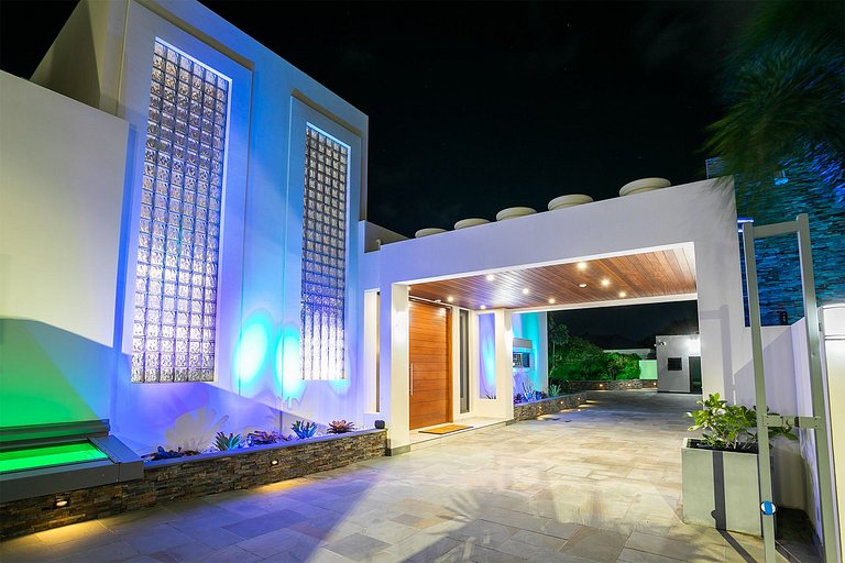 Sxm027 – Luxury villa with sea views in Pelican Key