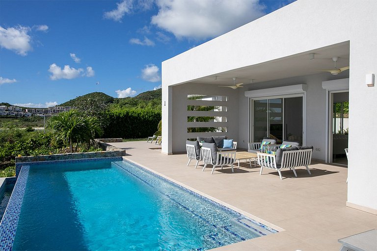 Sxm028 – Oceanview modern villa in Indigo Bay