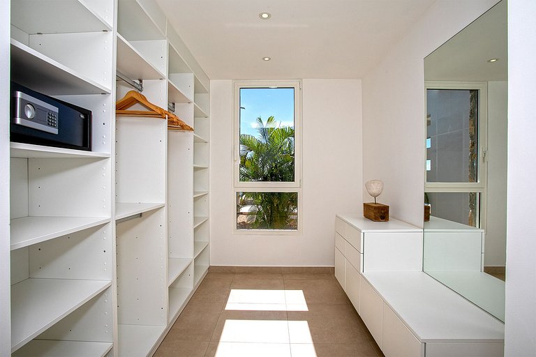 Sxm028 – Oceanview modern villa in Indigo Bay