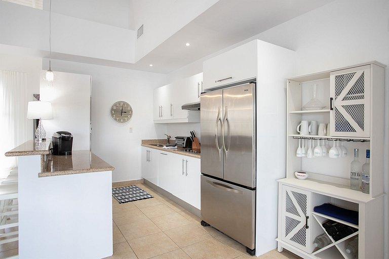 Sxm032 – Marina-view apartment in Porto Cupecoy
