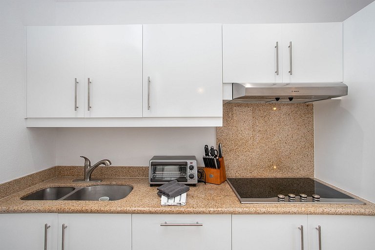 Sxm032 – Marina-view apartment in Porto Cupecoy