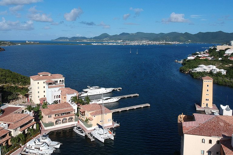 Sxm032 – Apartamento con vista a la marina en Porto Cupecoy