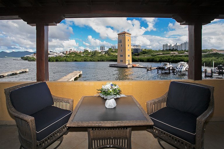Sxm032 – Marina-view apartment in Porto Cupecoy