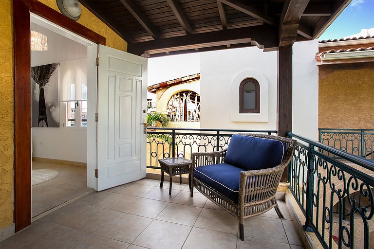 Sxm032 – Marina-view apartment in Porto Cupecoy