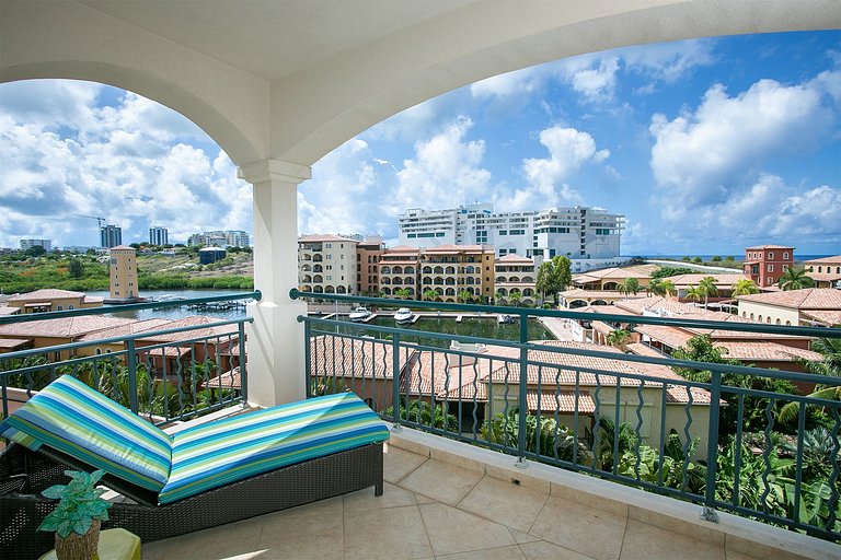 Sxm045 – Comfortable apartment with balcony in Cupecoy