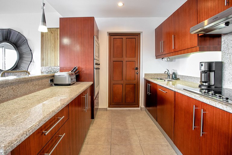 Sxm045 – Comfortable apartment with balcony in Cupecoy
