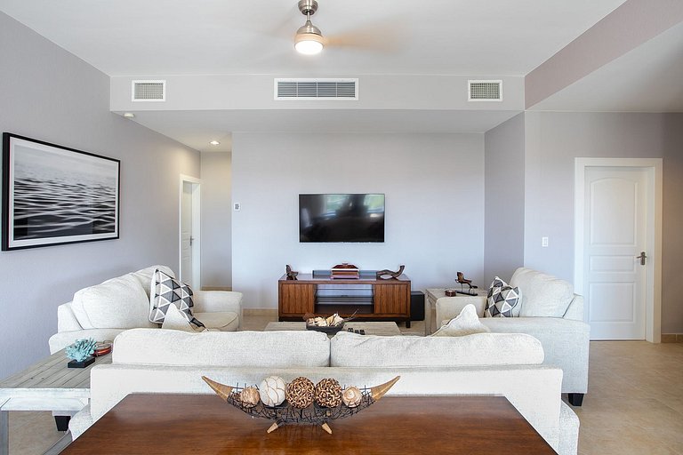 Sxm046 – Modern apartment with lagoon view in Cupecoy