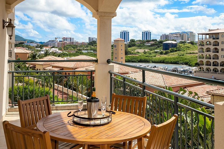 Sxm046 – Modern apartment with lagoon view in Cupecoy