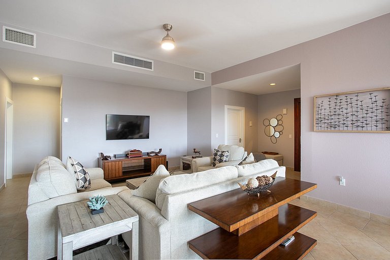 Sxm046 – Modern apartment with lagoon view in Cupecoy
