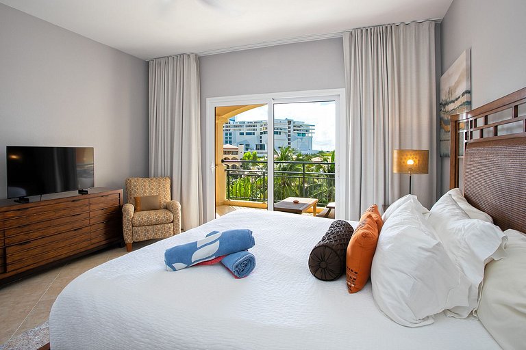 Sxm046 – Modern apartment with lagoon view in Cupecoy