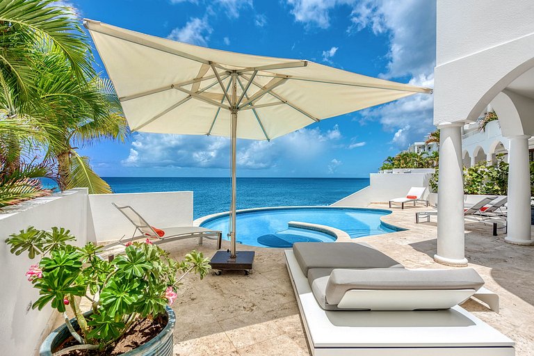 Sxm055 – Villa en bord de mer avec piscine à Cupecoy