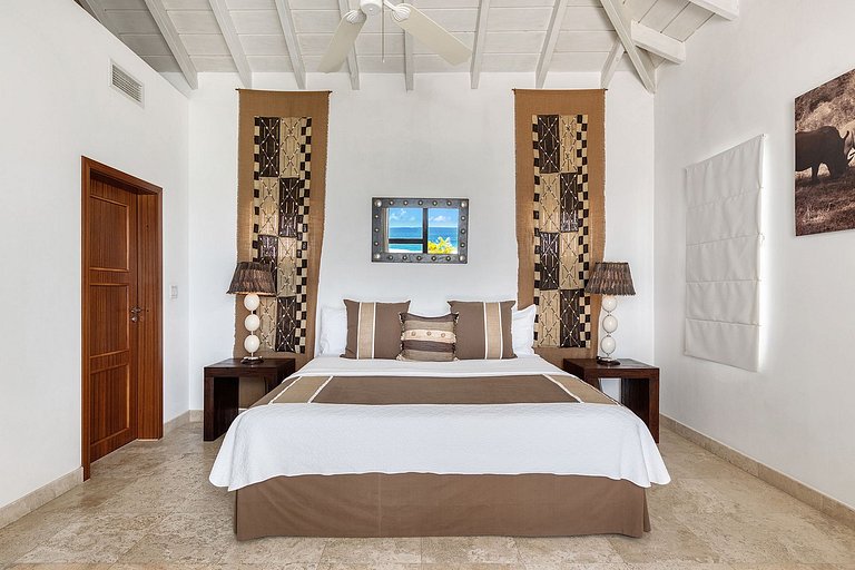 Sxm055 – Villa en bord de mer avec piscine à Cupecoy
