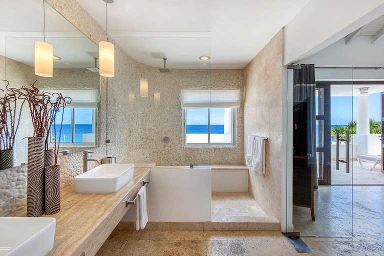 Sxm055 – Villa à beira-mar com piscina em Cupecoy