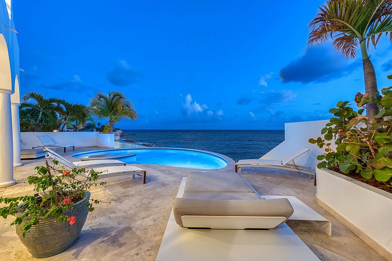 Sxm055 – Villa à beira-mar com piscina em Cupecoy