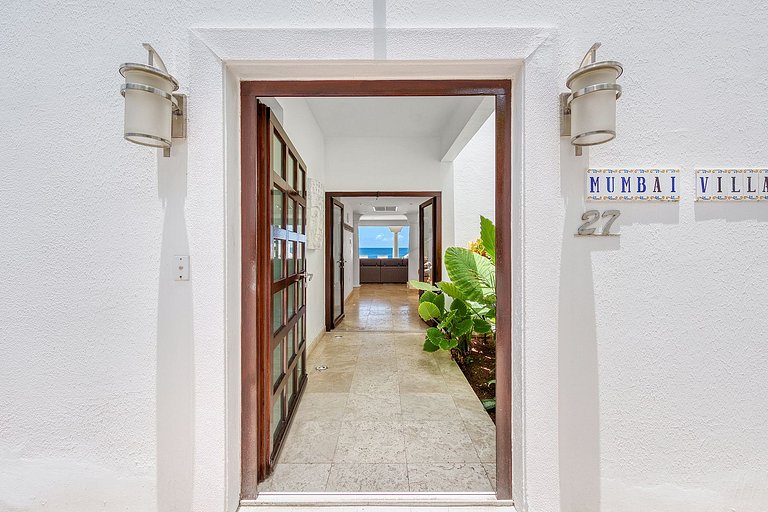 Sxm055 – Villa en bord de mer avec piscine à Cupecoy