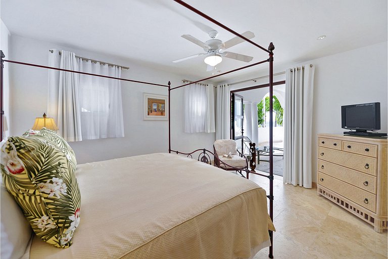 Sxm056 – Villa à beira-mar com terraço em Cupecoy