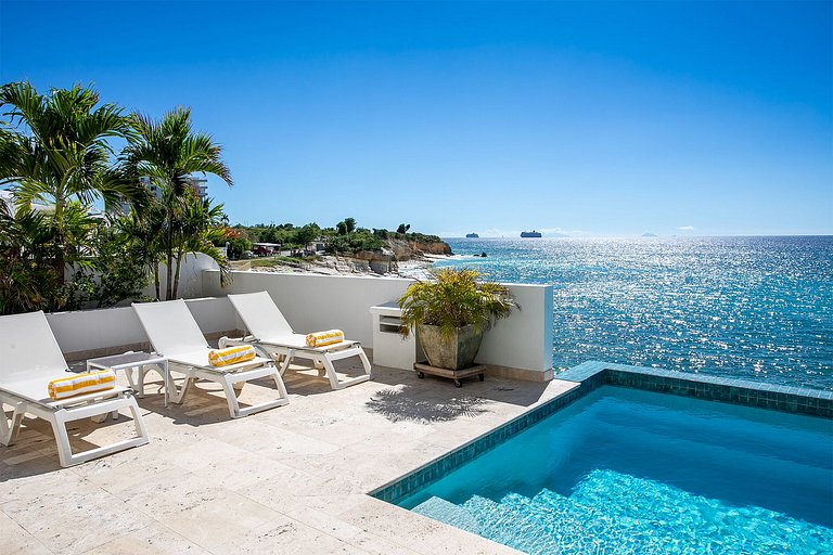 Sxm057 – Stylish villa with pool on Cupecoy Beach